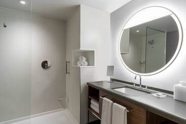 هتل Courtyard By Marriott Cincinnati Airport
