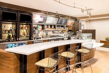 هتل Courtyard By Marriott Colorado Springs South
