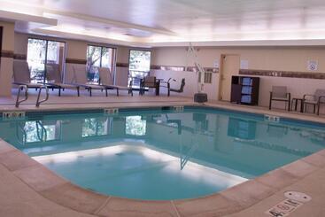هتل Courtyard By Marriott Colorado Springs South