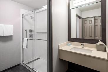 هتل Courtyard By Marriott Colorado Springs South