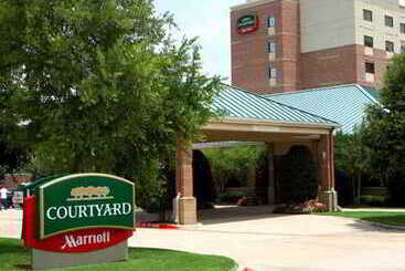 هتل Courtyard Dallas Addison Quorum Drive