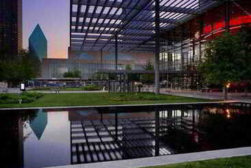 هتل Courtyard Dallas Addison Quorum Drive