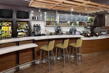 هتل Courtyard Dallas Addison Quorum Drive