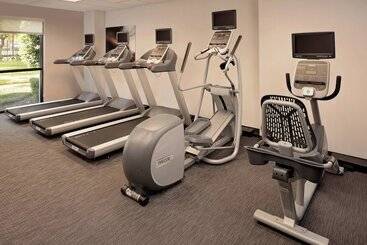 هتل Courtyard Dallas Addison Quorum Drive