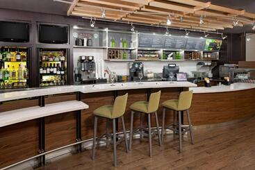 هتل Courtyard Dallas Addison Quorum Drive