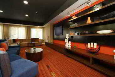 هتل Courtyard By Marriott Dayton North