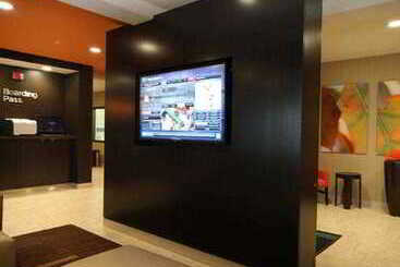هتل Courtyard By Marriott Dayton North
