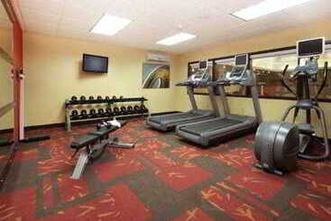 هتل Courtyard By Marriott Dayton North