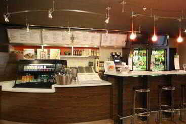 هتل Courtyard By Marriott Dayton North