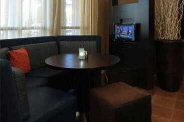 هتل Courtyard By Marriott Dayton North