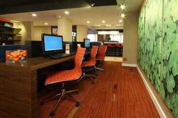 هتل Courtyard By Marriott Dayton North