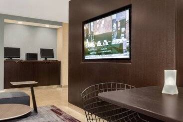 هتل Courtyard By Marriott Dayton North
