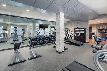 هتل Courtyard By Marriott Dayton North