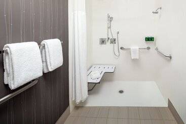 هتل Courtyard By Marriott Dayton North