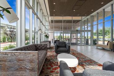 هتل Crowne Plaza Suites Arlington, An Ihg