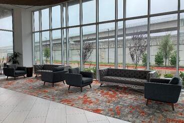 هتل Crowne Plaza Suites Arlington, An Ihg