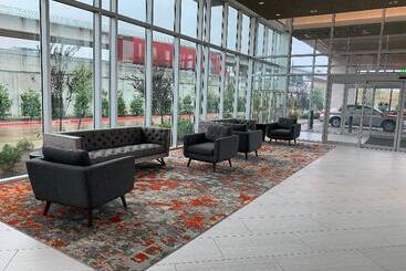 هتل Crowne Plaza Suites Arlington, An Ihg