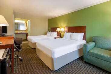 هتل Days Inn By Wyndham Austintown