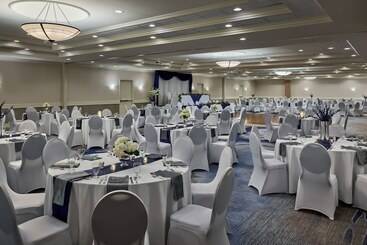 Delta Hotels By Marriott Muskegon Convention Center