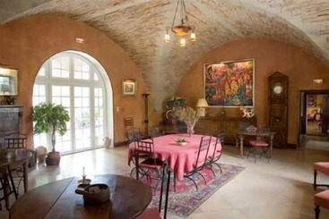 هتل Domaine Du Grand Malherbes