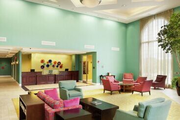 هتل Doubletree By Hilton Greensboro