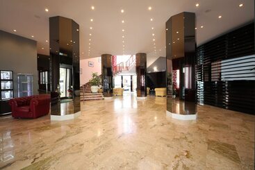 هتل Grande Albergo Maugeri