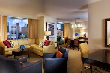호텔 Hilton Americashouston