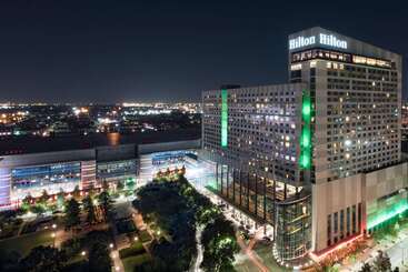호텔 Hilton Americashouston