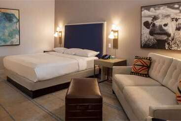 هتل Hilton Austin Airport