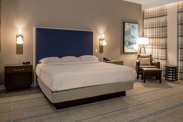 هتل Hilton Austin Airport