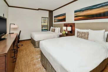 هتل Hilton Dallas/park Cities