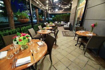 هتل Hilton Dallas/park Cities
