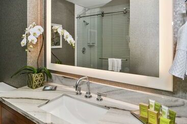 هتل Hilton Dallas/park Cities