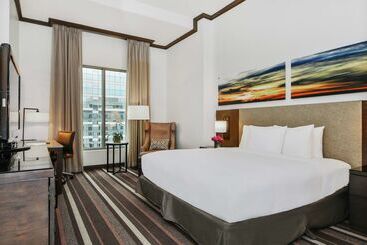 هتل Hilton Dallas/park Cities