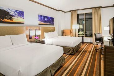 هتل Hilton Dallas/park Cities