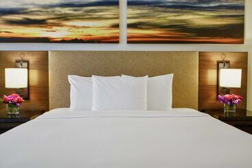 هتل Hilton Dallas/park Cities