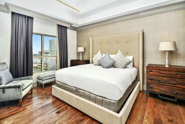 هتل Hilton Dallas/park Cities