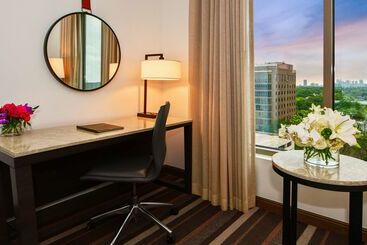هتل Hilton Dallas/park Cities
