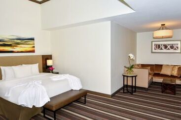 هتل Hilton Dallas/park Cities