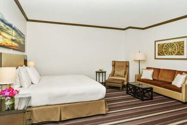 هتل Hilton Dallas/park Cities