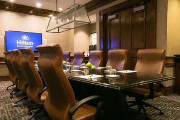 هتل Hilton Dallas/park Cities