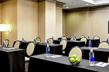 هتل Hilton Dallas/park Cities