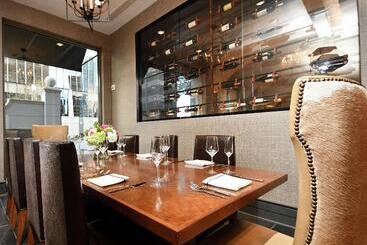هتل Hilton Dallas/park Cities