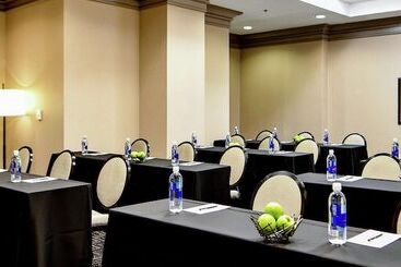 هتل Hilton Dallas/park Cities