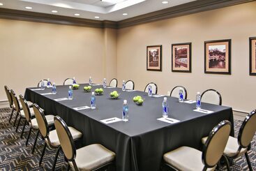 هتل Hilton Dallas/park Cities