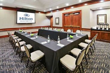 هتل Hilton Dallas/park Cities