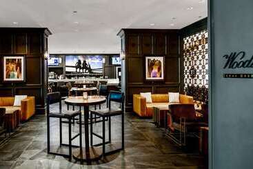 هتل Hilton Dallas/park Cities