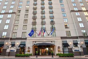 هتل Hilton Dallas/park Cities