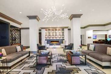 هتل Hilton Dallas/park Cities