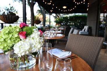هتل Hilton Dallas/park Cities